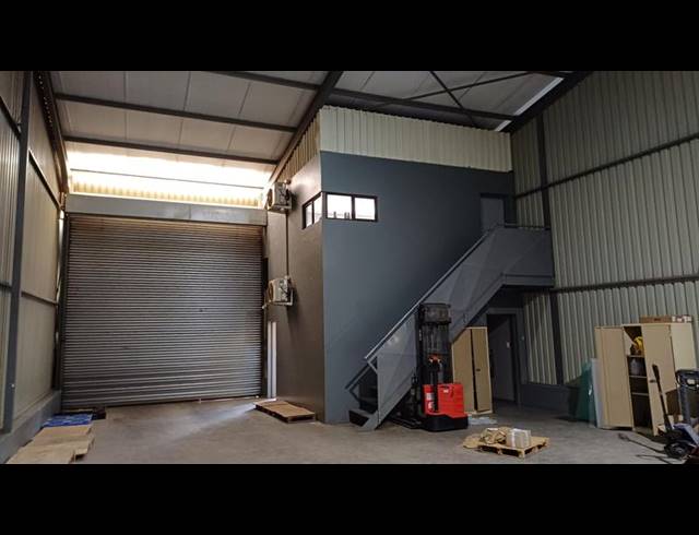 INDUSTRIAL PROPERTY TO RENT IN LYTTELTON MANOR